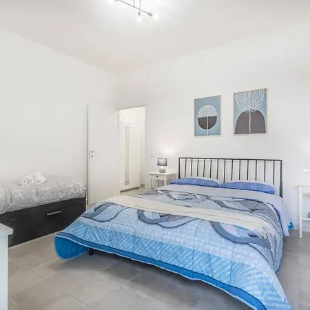 Minimalist Oasis - Life & Hesperia Hospital Appartamento Modena