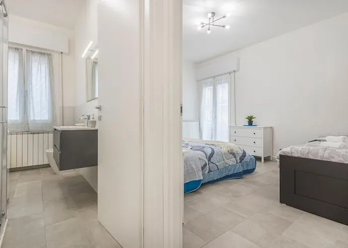 Appartement Minimalist Oasis - Life & Hesperia Hospital