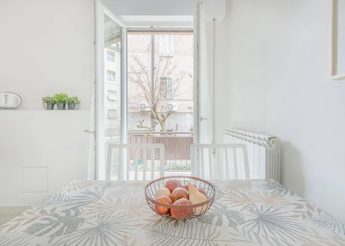 Appartement Minimalist Oasis - Life & Hesperia Hospital *