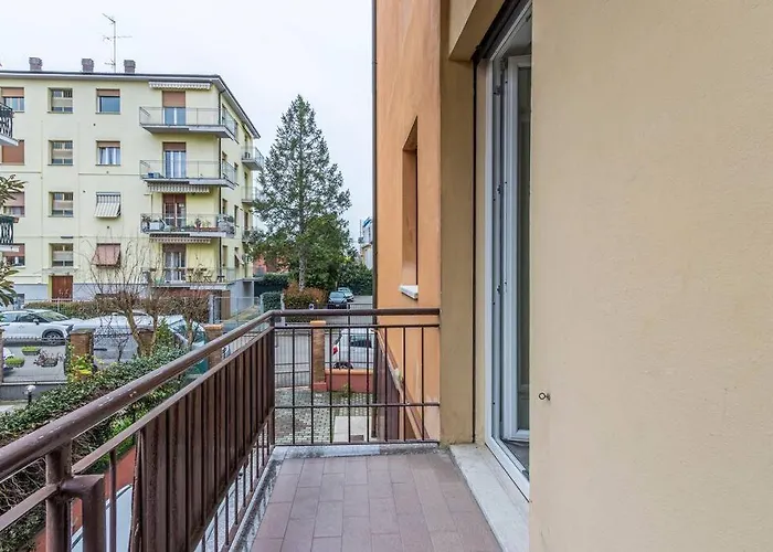 Appartement Minimalist Oasis - Life & Hesperia Hospital Modène